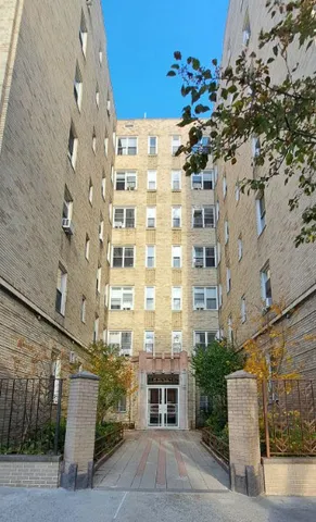 $498,000 | Undisclosed Address | Inwood