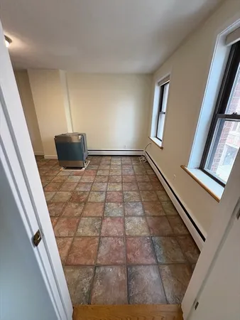 $3,600 | 3 Lewis Street, Unit 2, Boston, MA 02109