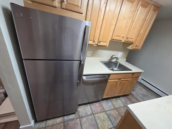 $3,600 | 3 Lewis Street, Unit 2, Boston, MA 02109