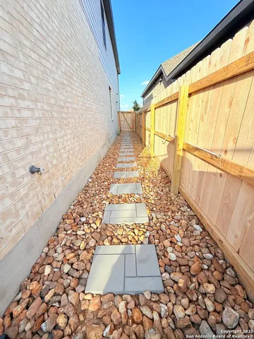 $730,000 | 108 Old Rdg Lane, Boerne, TX 78006