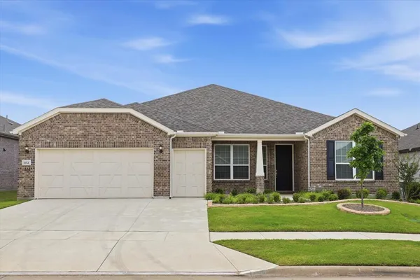 $525,000 | 1112 Cornerstone Drive, Aubrey, TX 76227