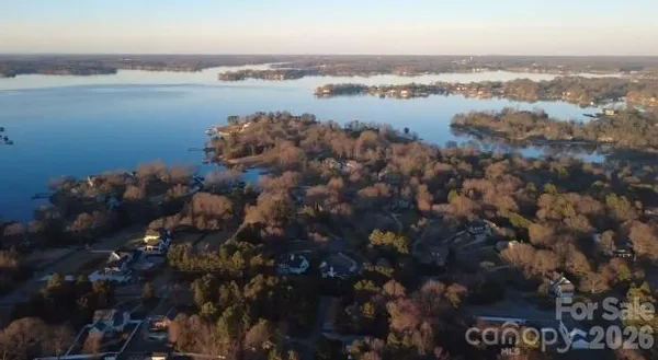 $1,800,000 | 20139 Rainbow Circle, Cornelius, NC 28031