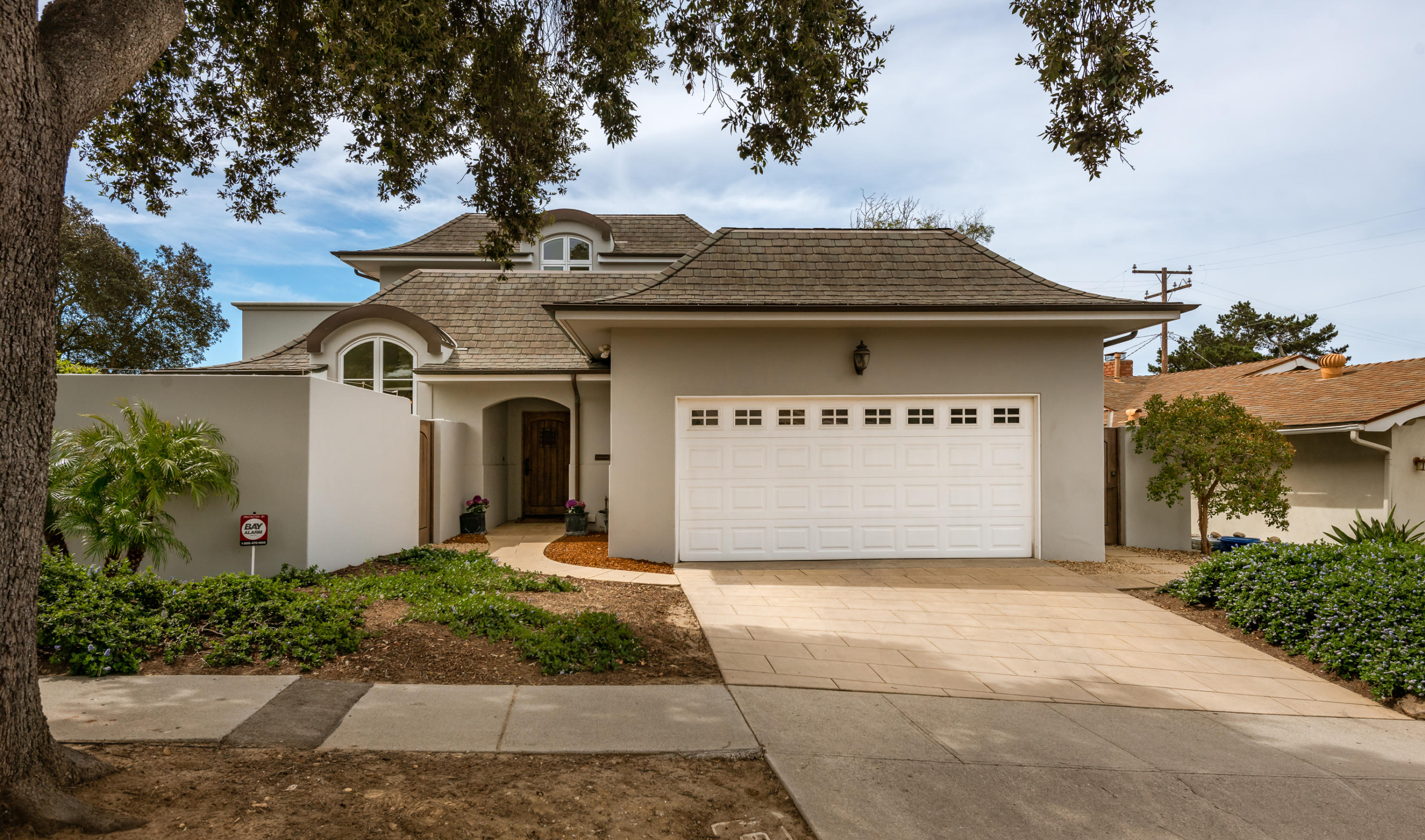 660 Roberto Avenue Santa Barbara, CA 93109 - Photo 3 of 20 001_01-Street View