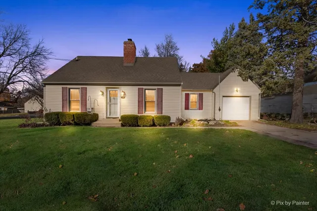 $319,900 | 1106 West Highland Avenue, Elgin, IL 60123