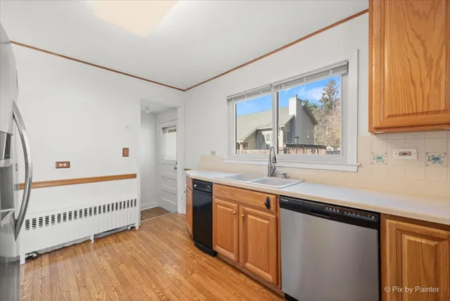 $319,900 | 1106 West Highland Avenue, Elgin, IL 60123