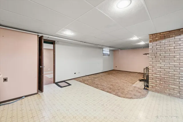 $319,900 | 1106 West Highland Avenue, Elgin, IL 60123