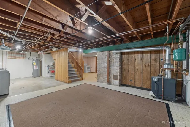 $319,900 | 1106 West Highland Avenue, Elgin, IL 60123