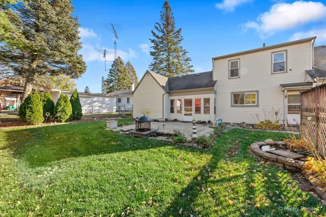 $319,900 | 1106 West Highland Avenue, Elgin, IL 60123