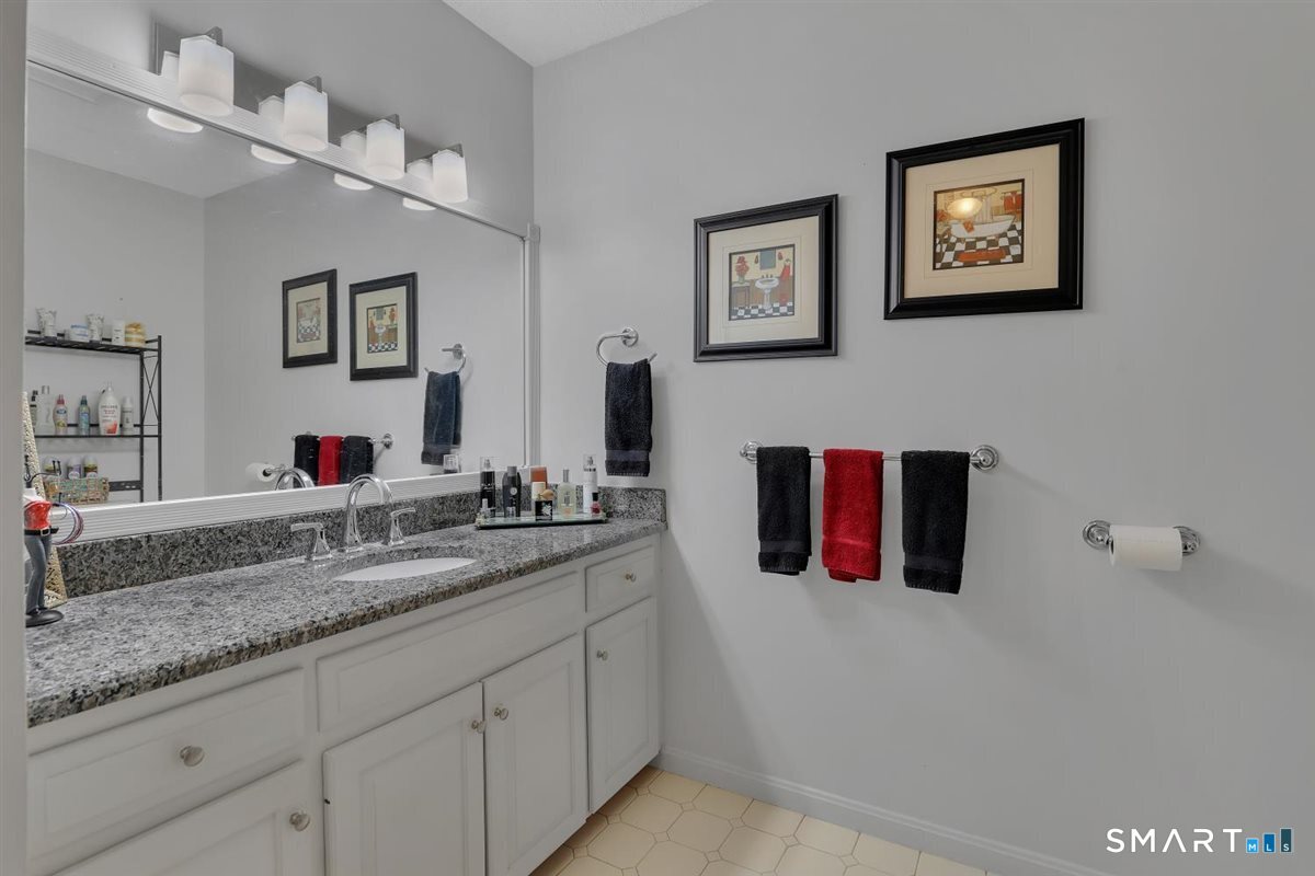 1165 Enfield Street, Unit 14 Enfield, CT 06082 - Photo 16 of 28