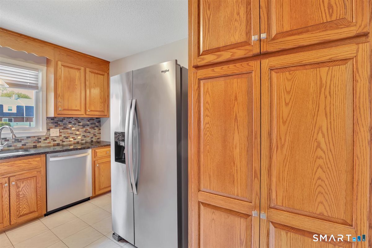 1165 Enfield Street, Unit 14 Enfield, CT 06082 - Photo 4 of 28