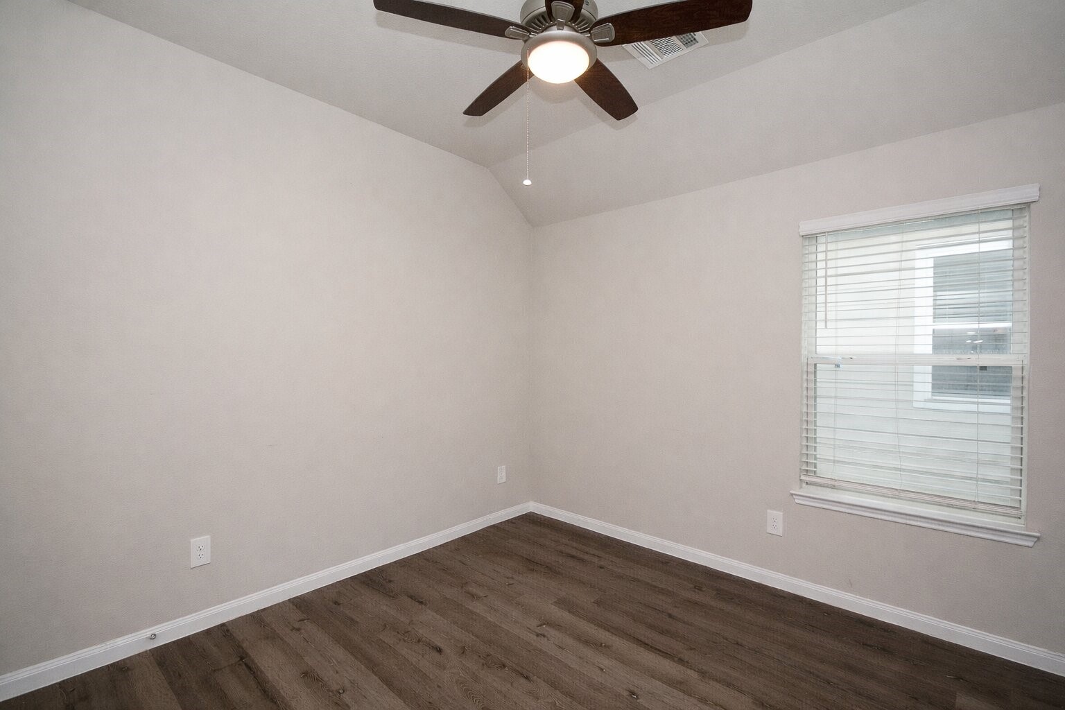 5614 Brooklyn Rose Drive Rosharon, TX 77583 - Photo 15 of 21