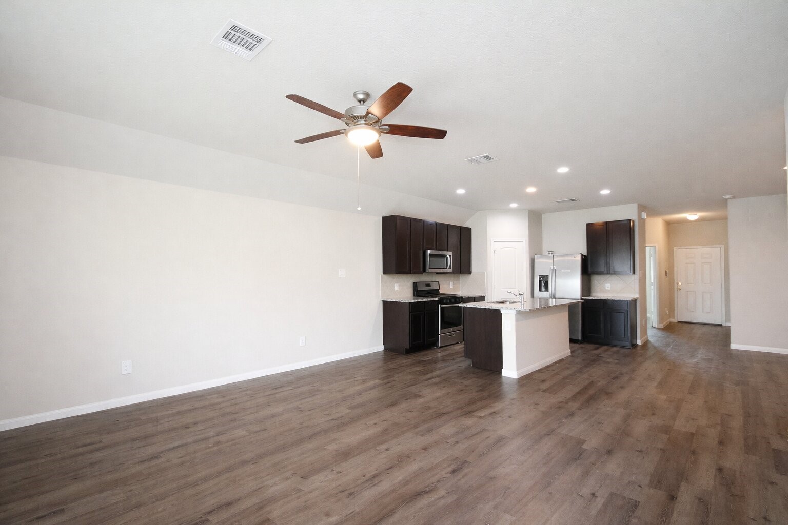 5614 Brooklyn Rose Drive Rosharon, TX 77583 - Photo 5 of 21