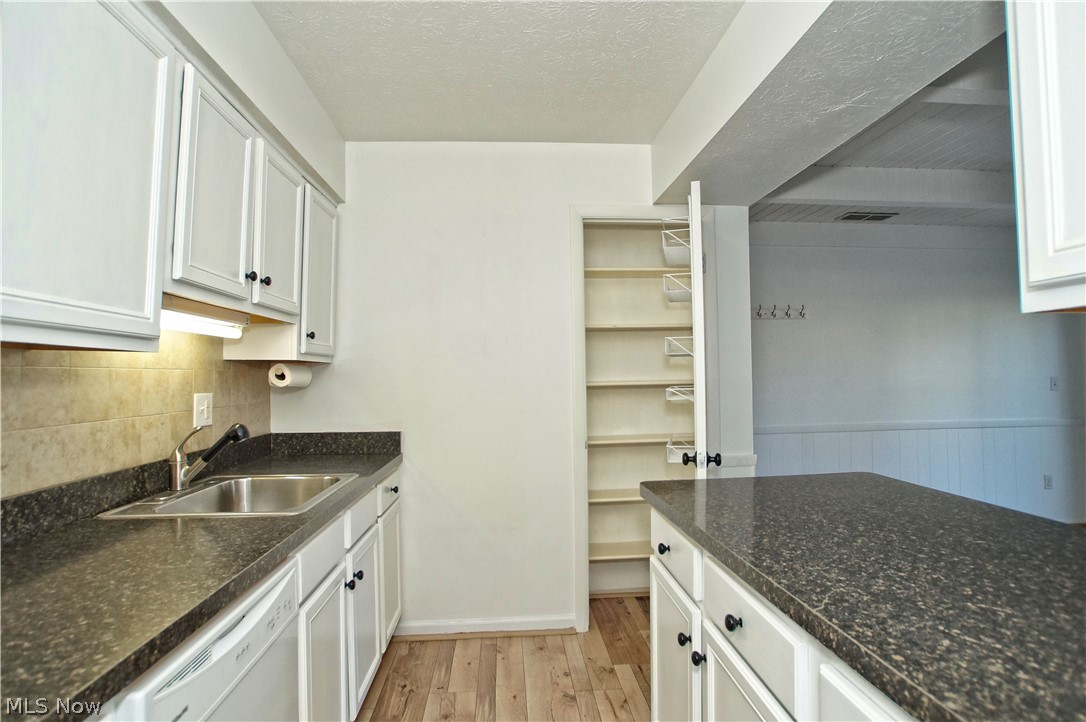 9956 Johnnycake Ridge Road, Unit C1 Painesville, OH 44077 - Photo 12 of 33