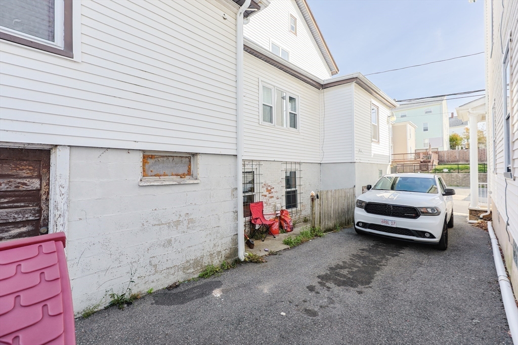104 Oak Street Fall River, MA 02720 - Photo 26 of 33