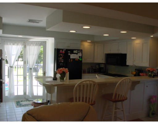 89 Fiske Hill Road Sturbridge, MA 01566 - Photo 4 of 15 Gallery Image 4