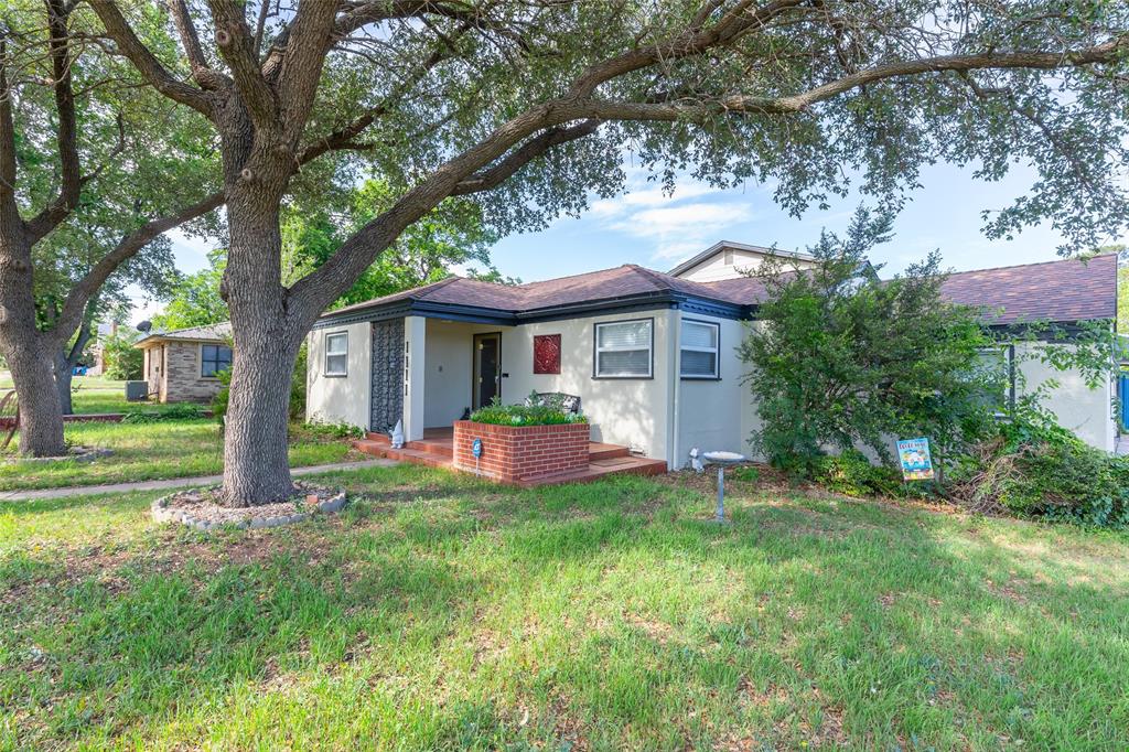 1111 Beall Street Sweetwater, TX 79556 - Photo 1 of 35