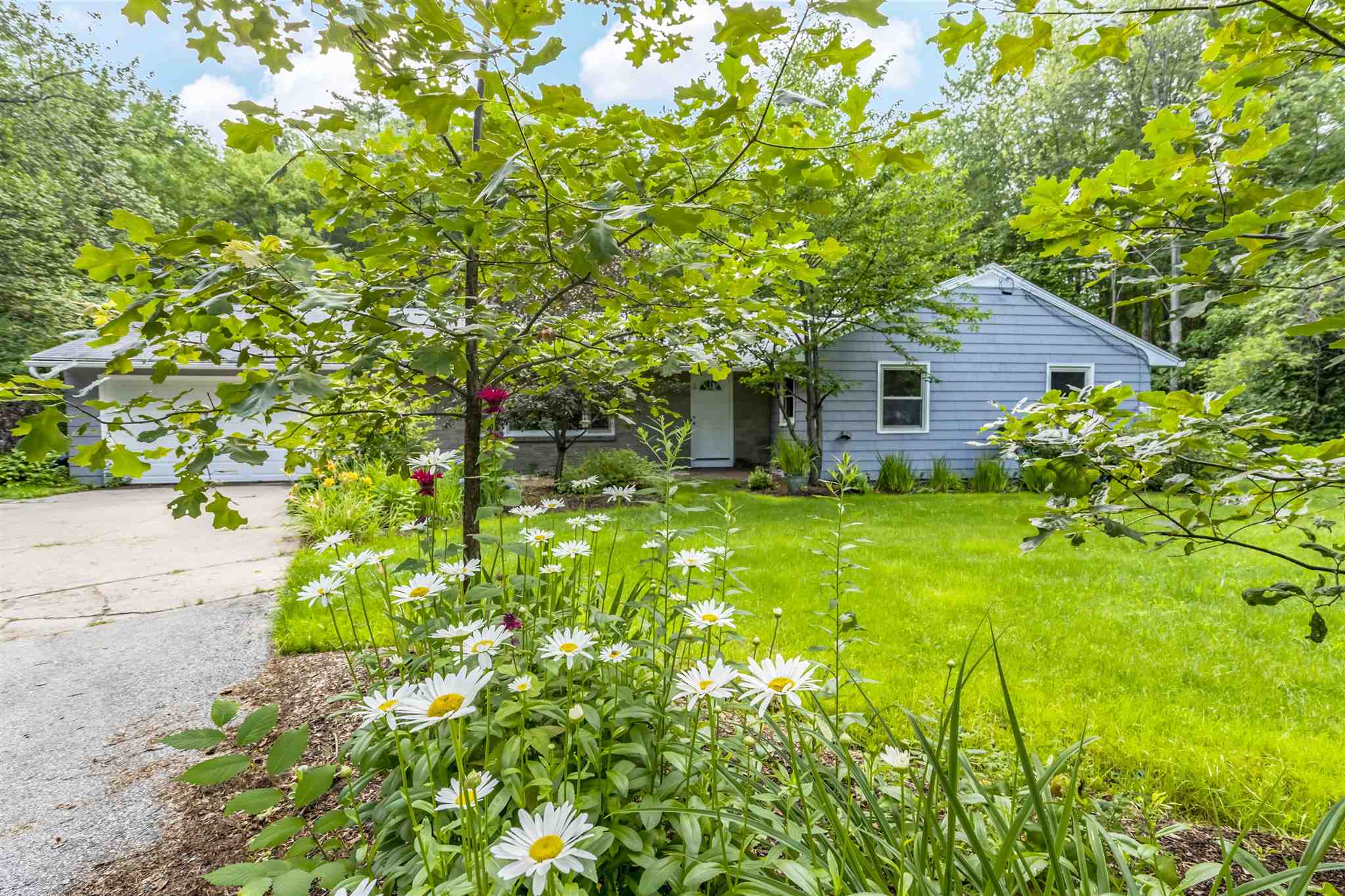 159 Liberty Hill Road Bedford, NH 03110 - Photo 3 of 35