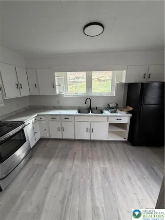 $1,325 | 212 West Bacon Street, Pottsville, PA 17901