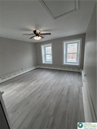 $1,325 | 212 West Bacon Street, Pottsville, PA 17901