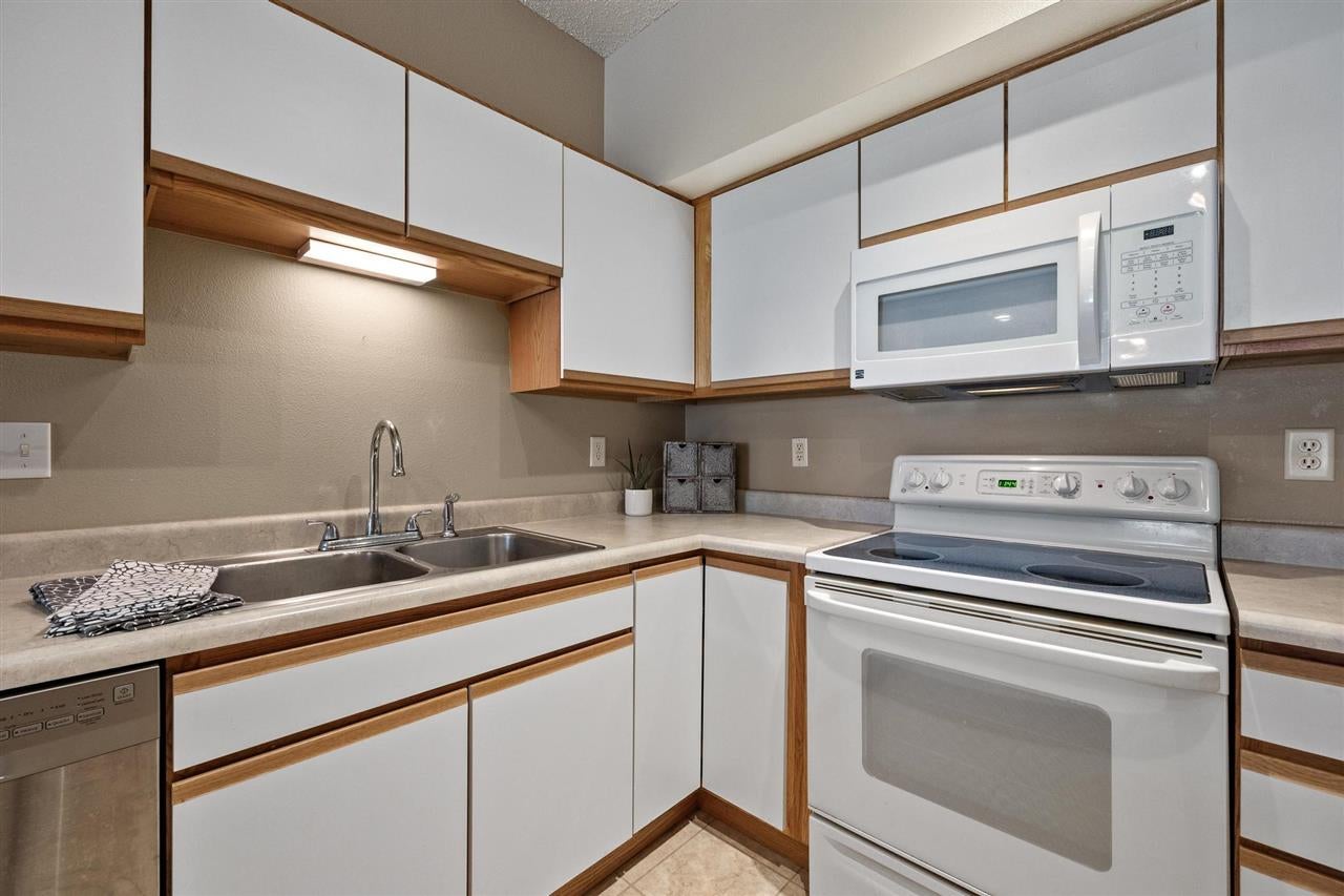 3040 Center Point Road Northeast, Unit 101 Cedar Rapids, IA 52402 - Photo 12 of 26 Gallery Image 12