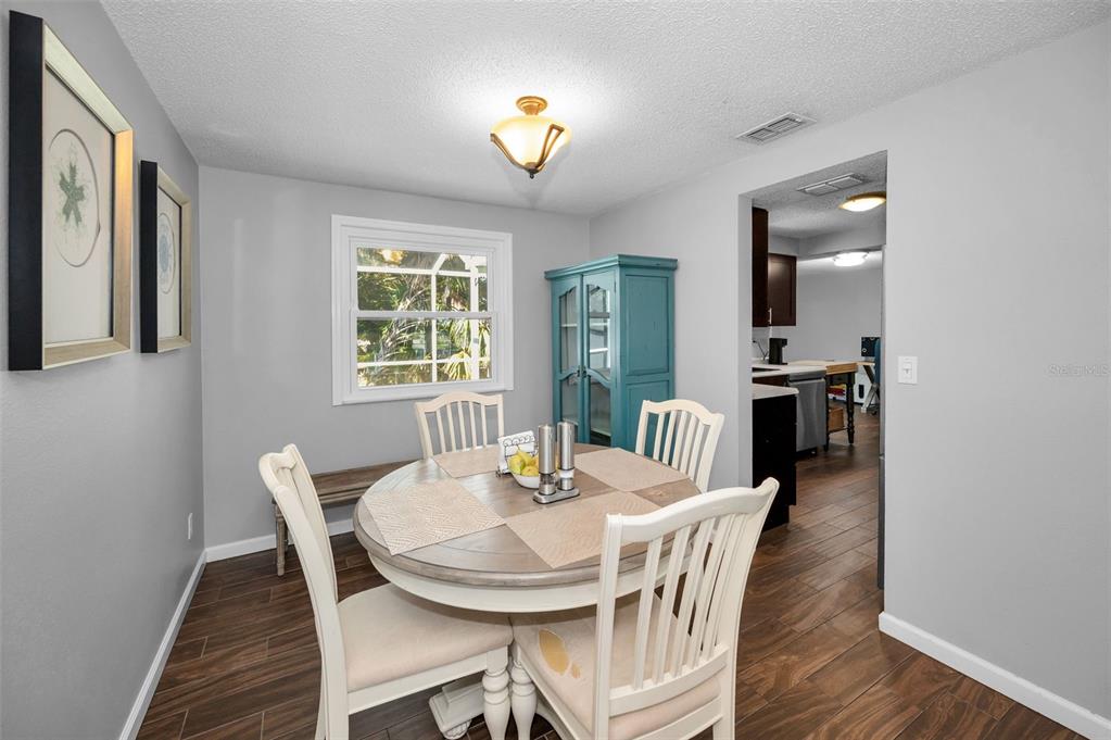 646 Timber Bay Circle West Oldsmar, FL 34677 - Photo 8 of 84