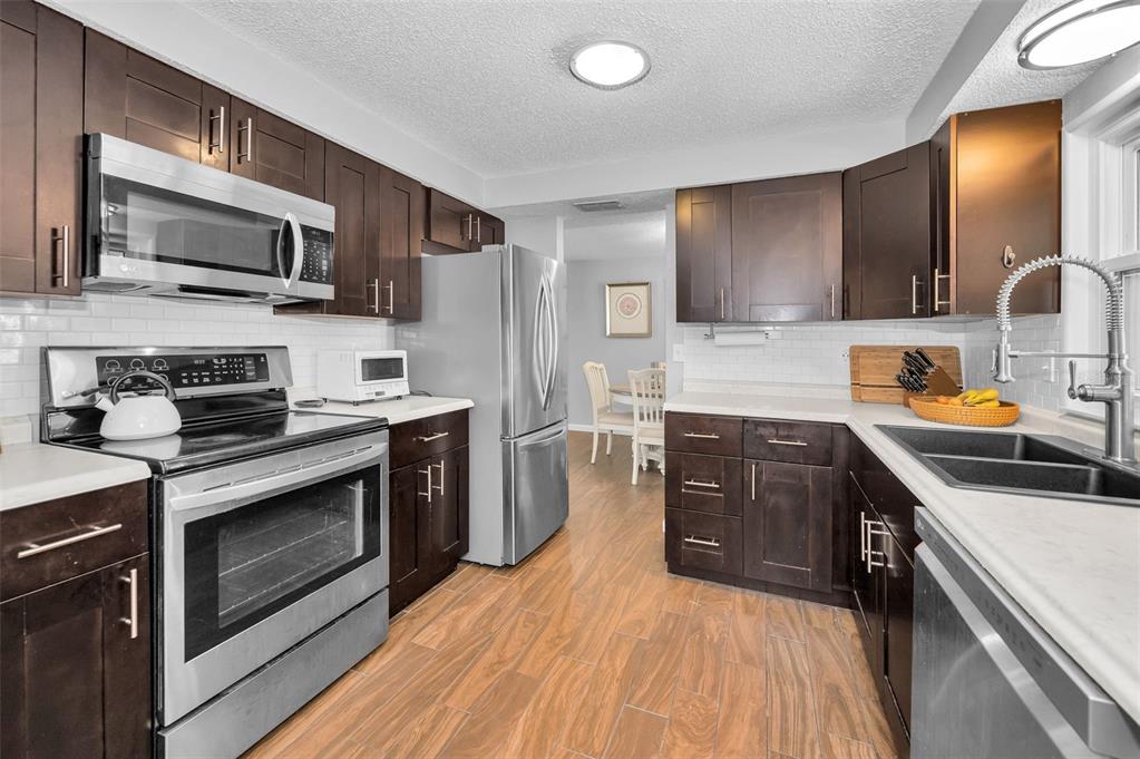 646 Timber Bay Circle West Oldsmar, FL 34677 - Photo 10 of 84