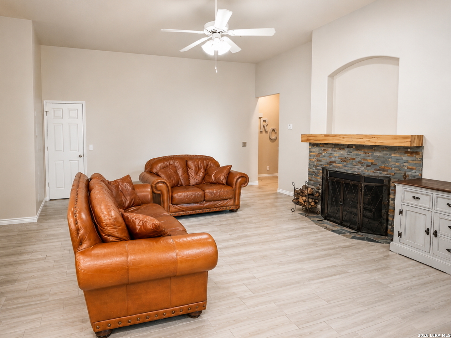 2364 Tree Branch Schertz, TX 78154 - Photo 9 of 28