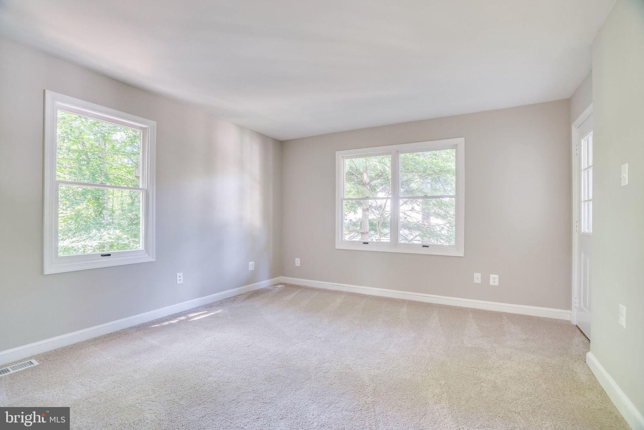 2546 23rd Road North Arlington, VA 22207 - Photo 14 of 43 Main level office or bedroom lots of natural light