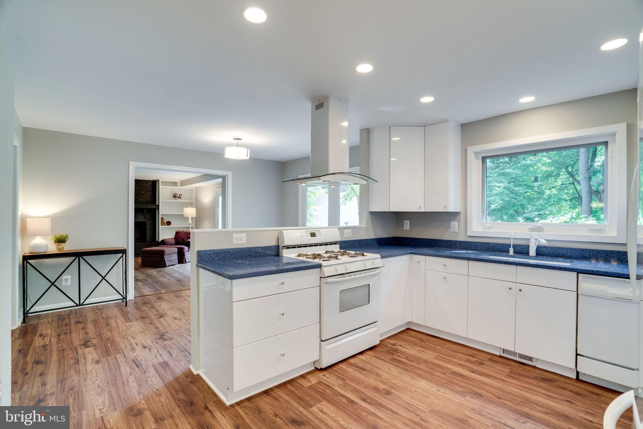 2546 23rd Road North Arlington, VA 22207 - Photo 17 of 43 Welcoming kitchen