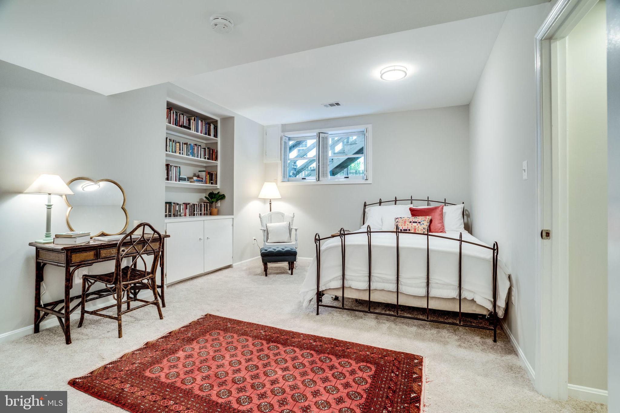2546 23rd Road North Arlington, VA 22207 - Photo 36 of 43 LL "Master"/"au pair"/bonus room w/ en suite bath