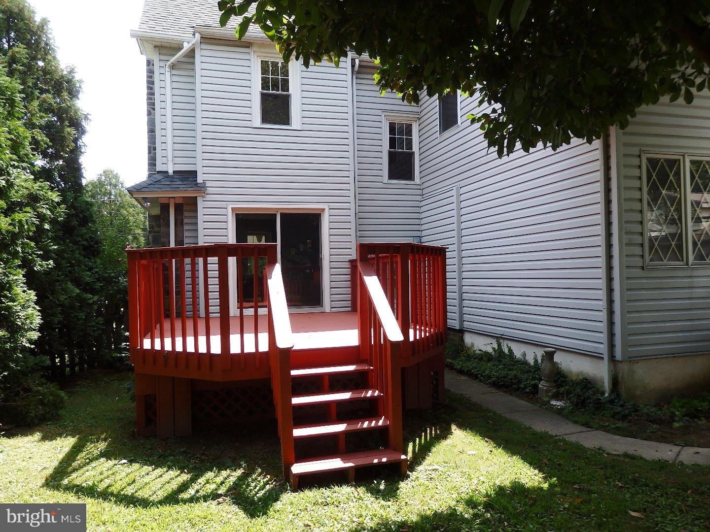 18 Kathmere Road Havertown, PA 19083 - Photo 20 of 25 Exterior Back