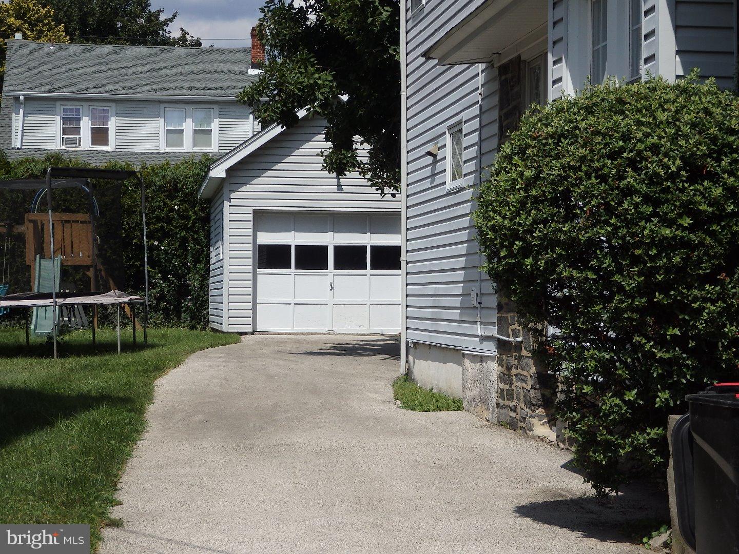 18 Kathmere Road Havertown, PA 19083 - Photo 24 of 25 Driveway