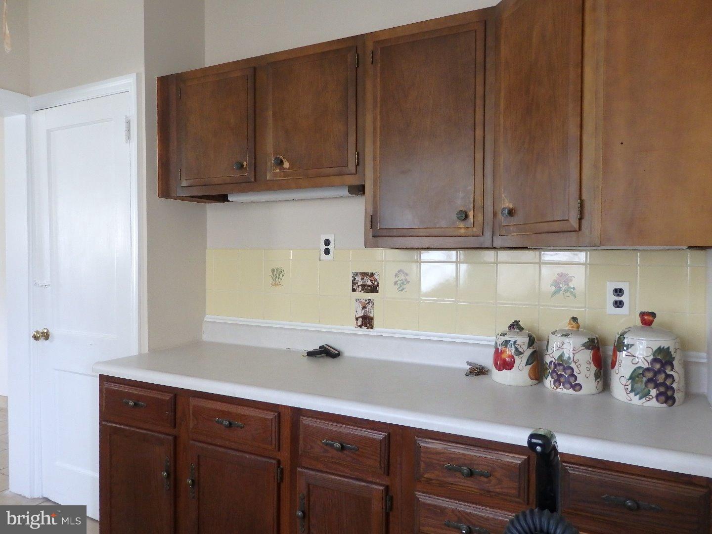 18 Kathmere Road Havertown, PA 19083 - Photo 8 of 25 Kitchen