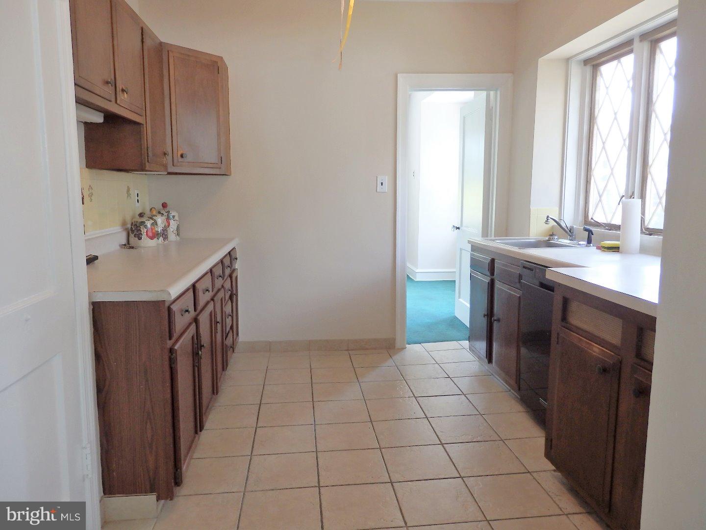 18 Kathmere Road Havertown, PA 19083 - Photo 9 of 25 Kitchen