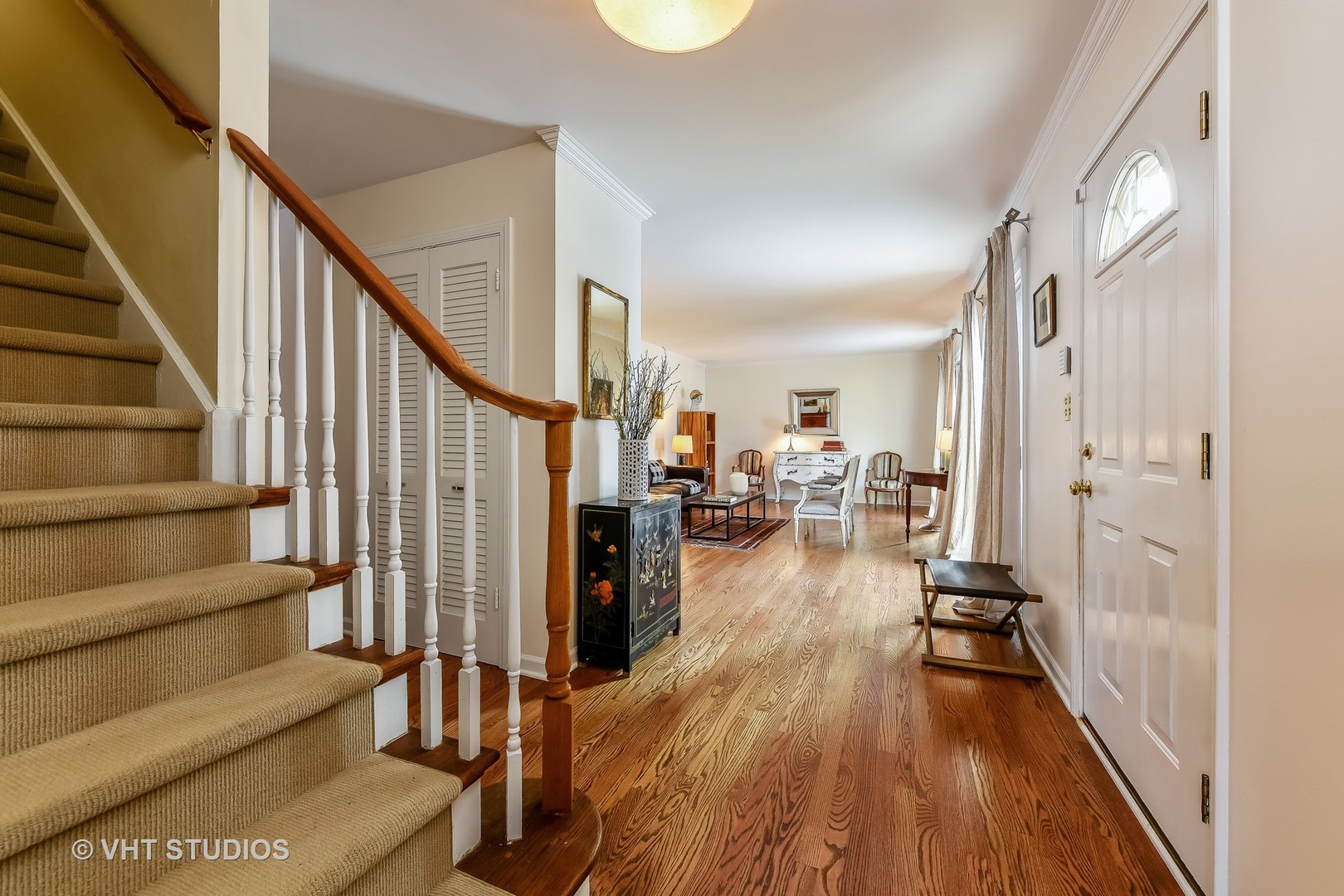 698 Smoke Tree Road Deerfield, IL 60015 - Photo 2 of 25