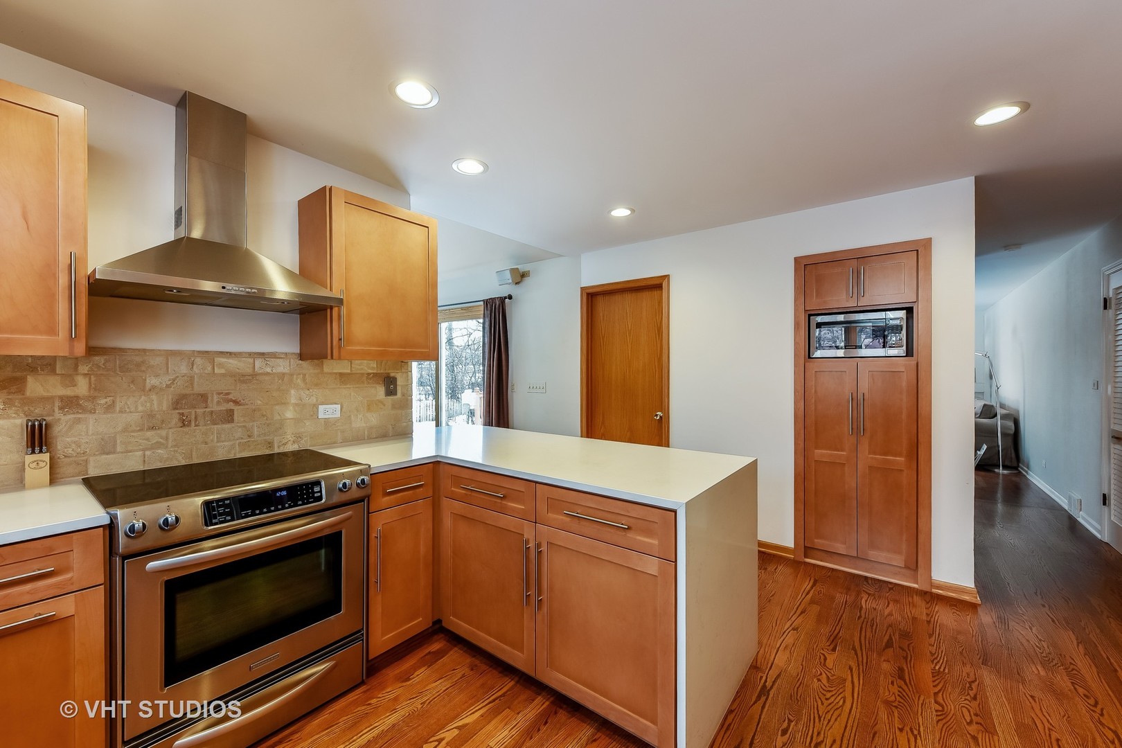 698 Smoke Tree Road Deerfield, IL 60015 - Photo 5 of 25