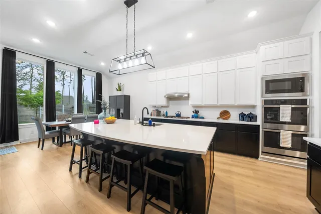 $2,900 | 15040 Berry Brk Drive, Conroe, TX 77302