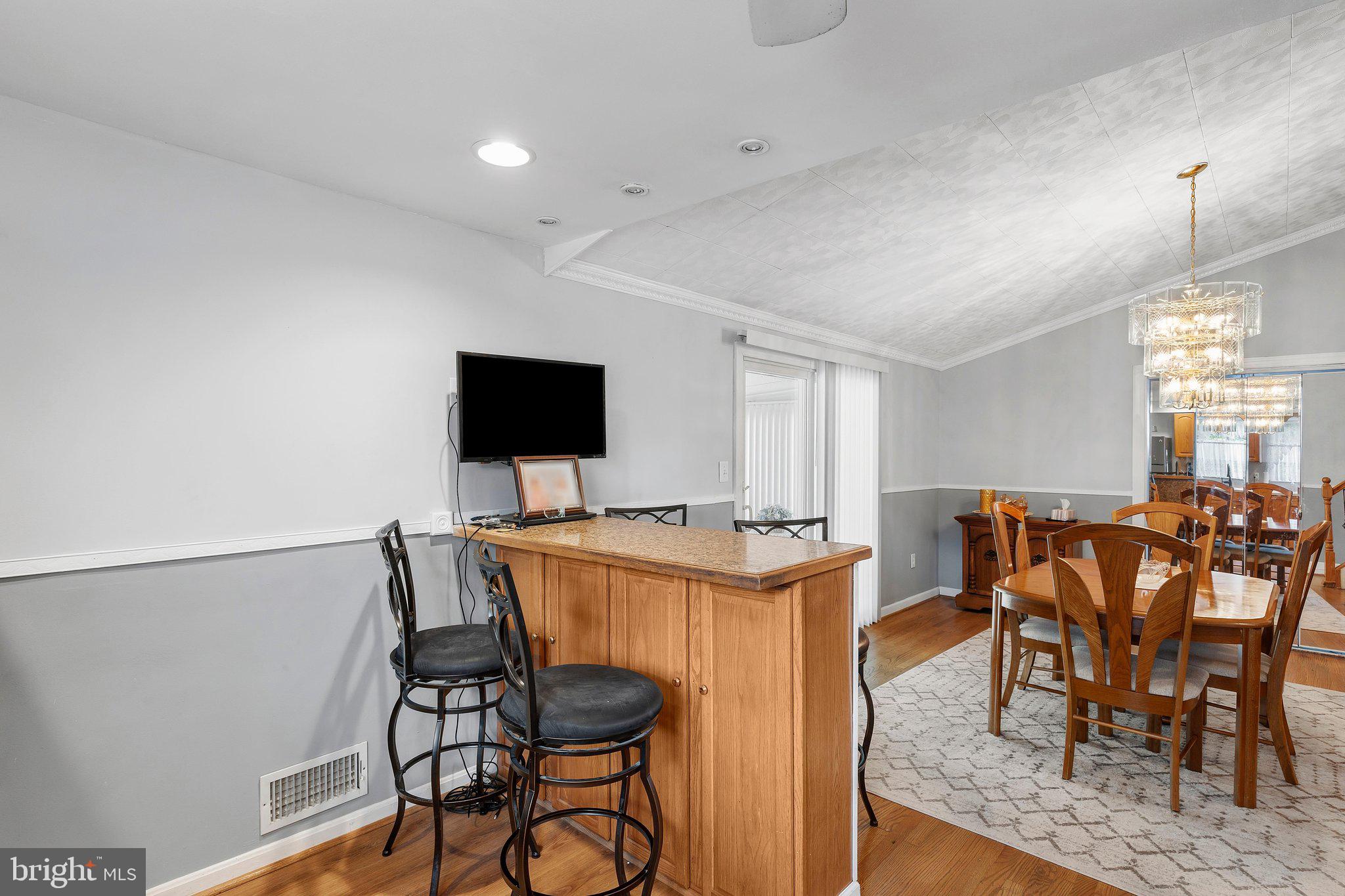 5608 Huntsmoor Road Baltimore, MD 21227 - Photo 21 of 45 Gallery Image 21