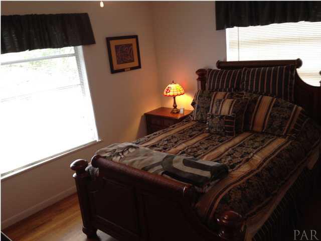135 Eldredge Road Fort Walton Beach, FL 32547 - Photo 17 of 25 2nd bedroom with view of the water