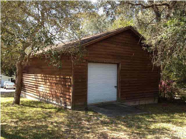 135 Eldredge Road Fort Walton Beach, FL 32547 - Photo 23 of 25 Great storage for all of your toys