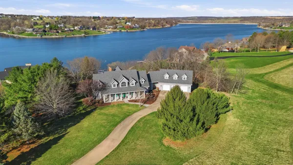 $1,390,000 | 23-48 Barrington Court, Lake Carroll, IL 61046