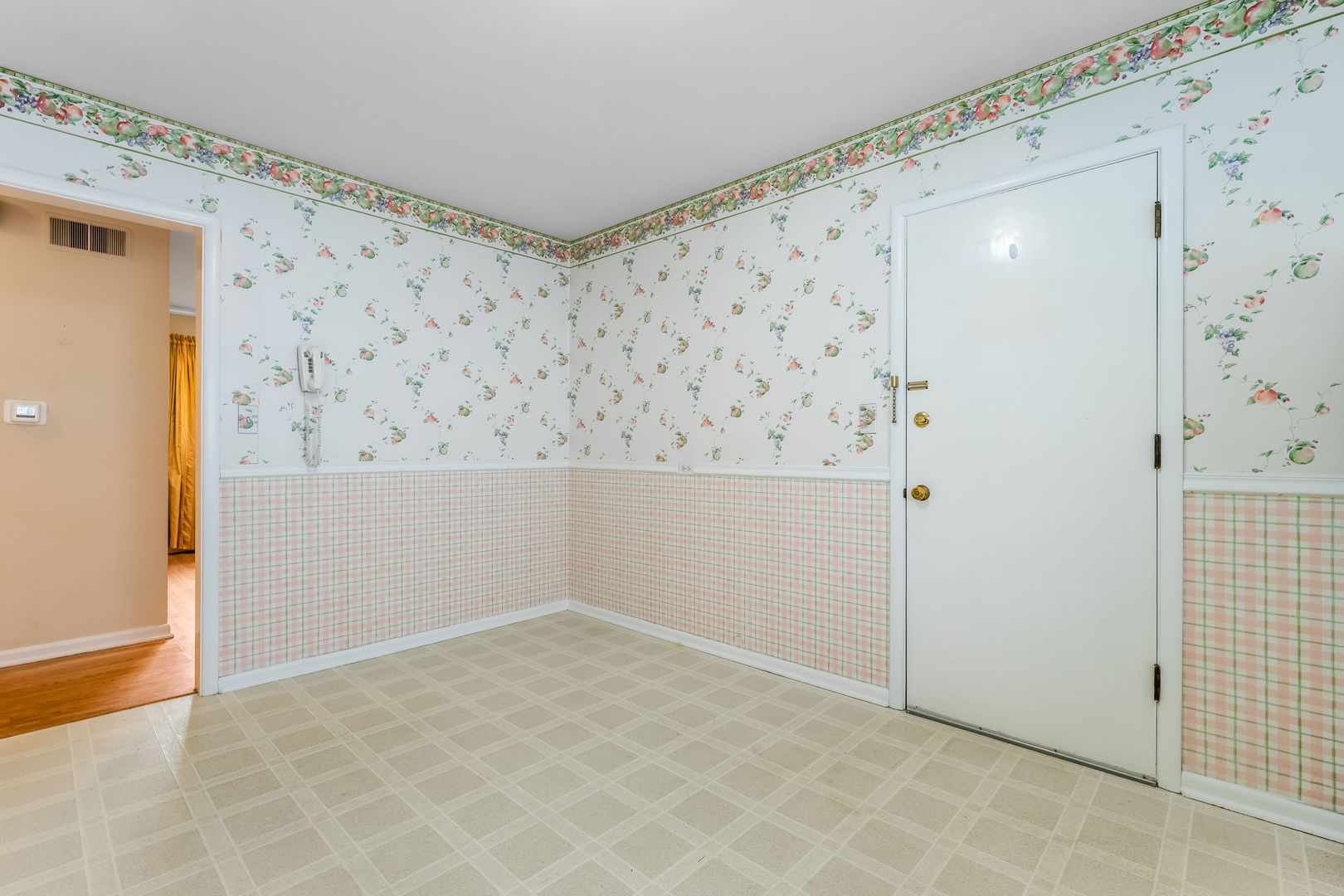 88 Pine Avenue, Unit 2B Riverside, IL 60546 - Photo 22 of 30 Gallery Image 22