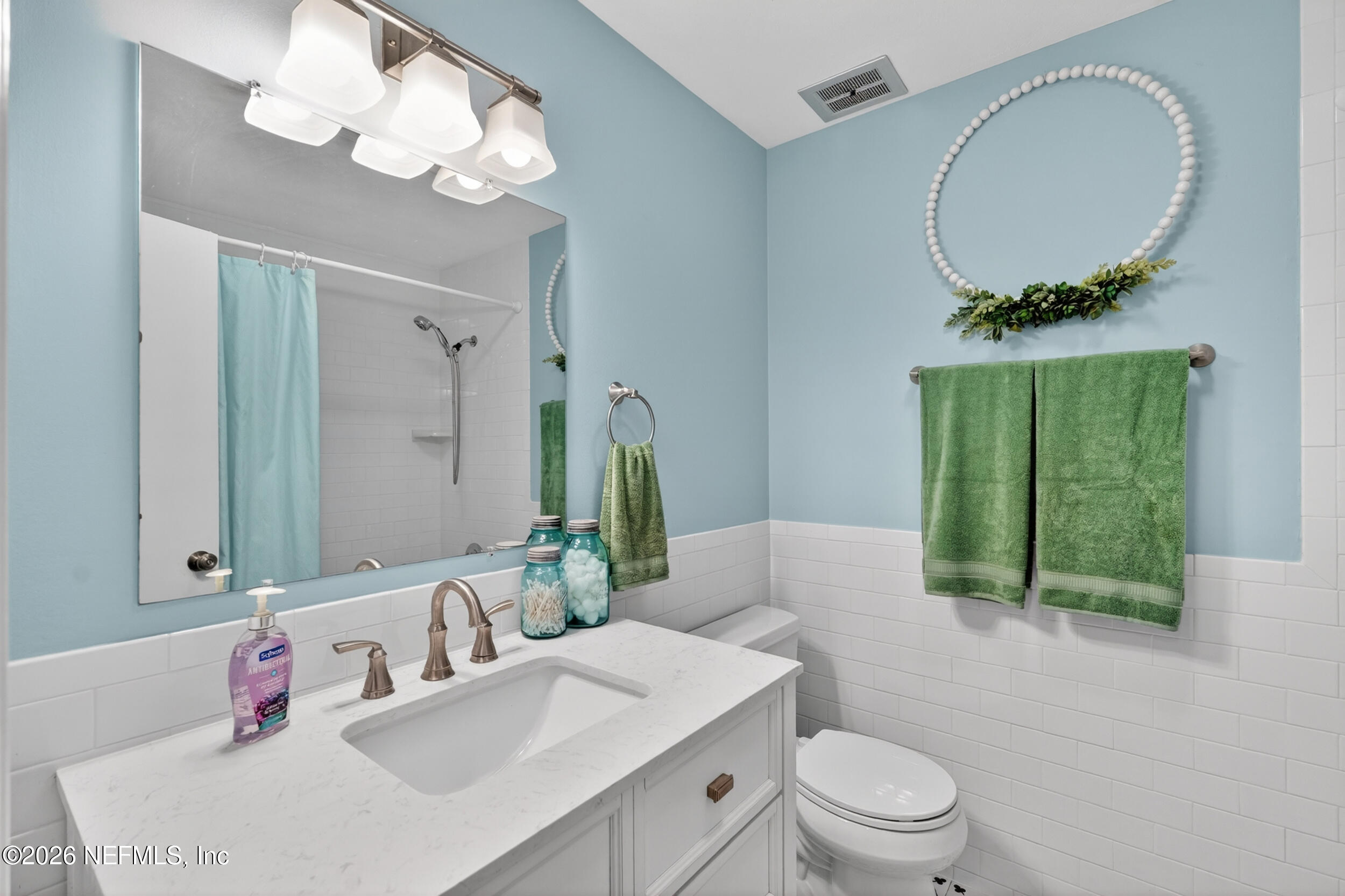 717 Estates Cove Road Jacksonville, FL 32221 - Photo 19 of 37 Hall Bathroom