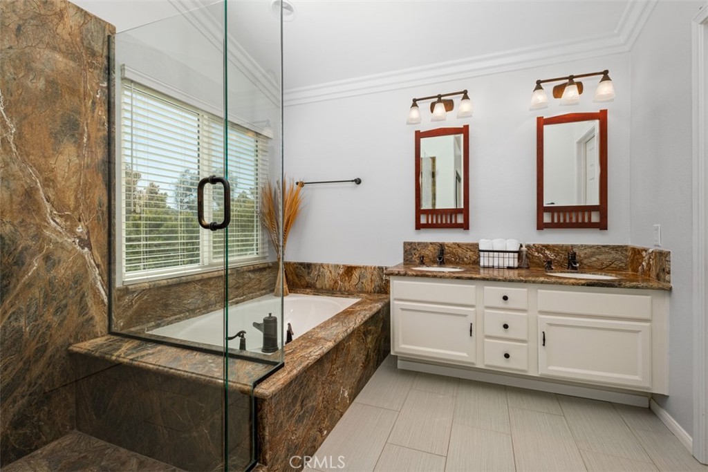 2 Field Point Rancho Santa Margarita, CA 92679 - Photo 14 of 23 Master Bathroom