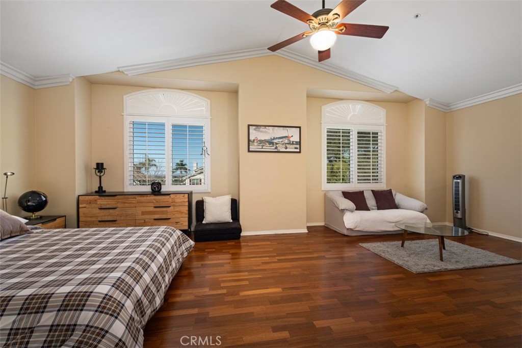 2 Field Point Rancho Santa Margarita, CA 92679 - Photo 18 of 23 Large Bonus room door enters around the center of room.