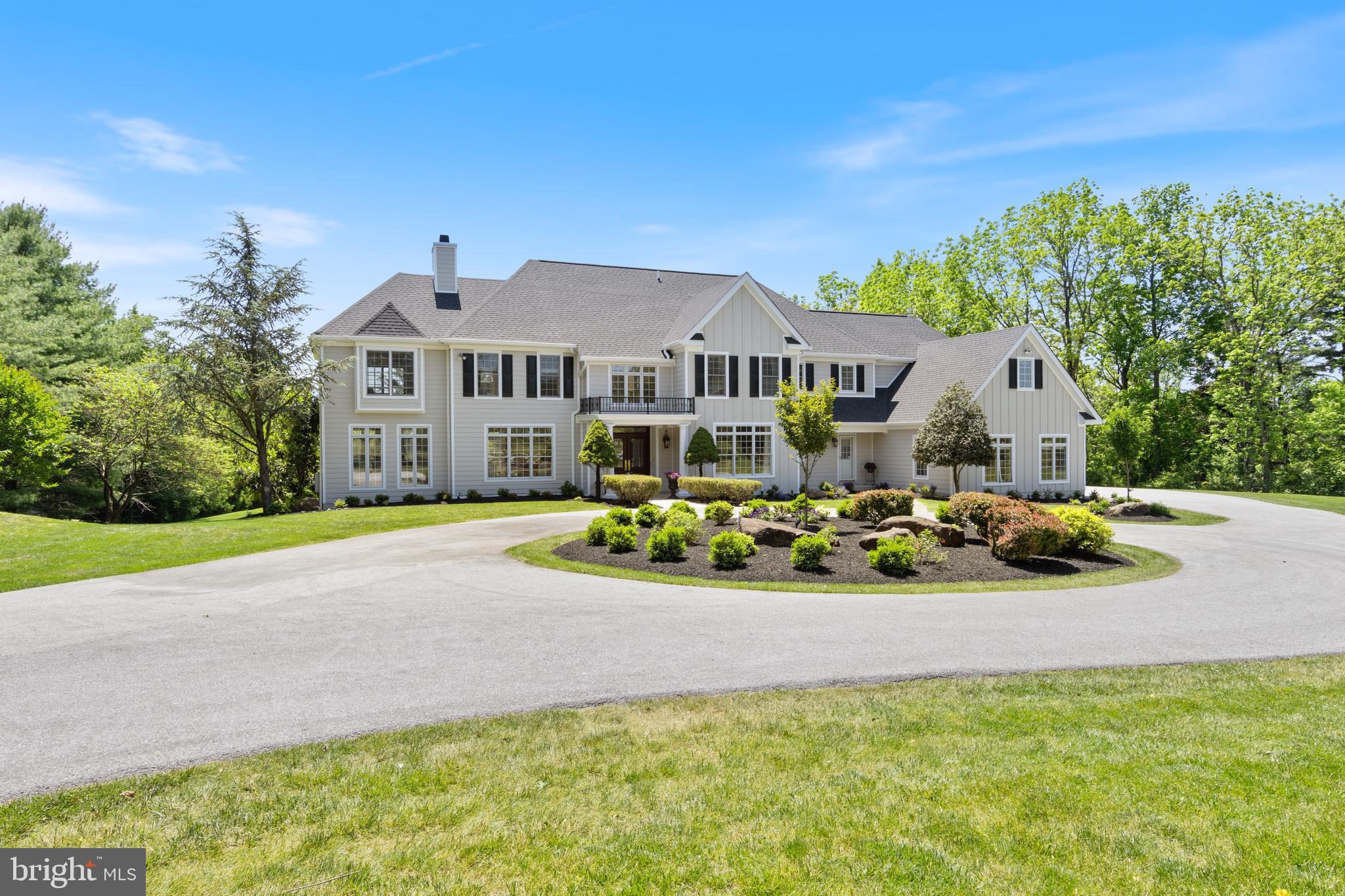 1014 Sugartown Road Berwyn, PA 19312 - Photo 3 of 78 Exterior Front with circle drive