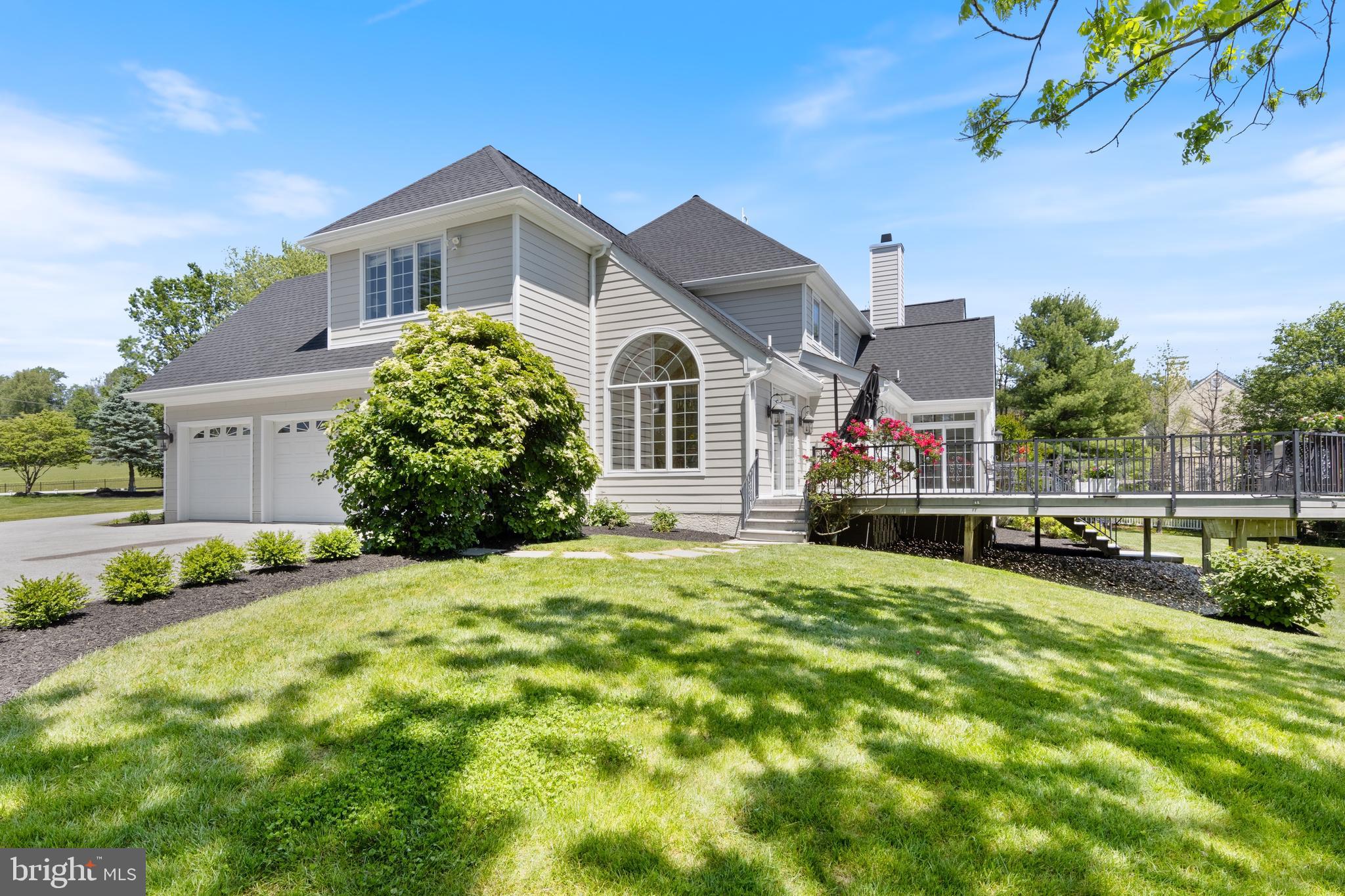 1014 Sugartown Road Berwyn, PA 19312 - Photo 6 of 78 Exterior side view