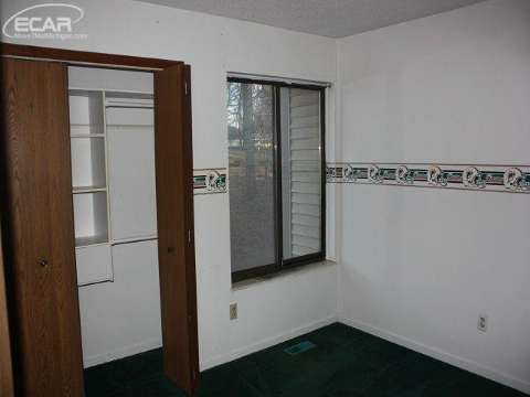 5303 Owen Road Linden, MI 48451 - Photo 11 of 19 20427718-10.JPG