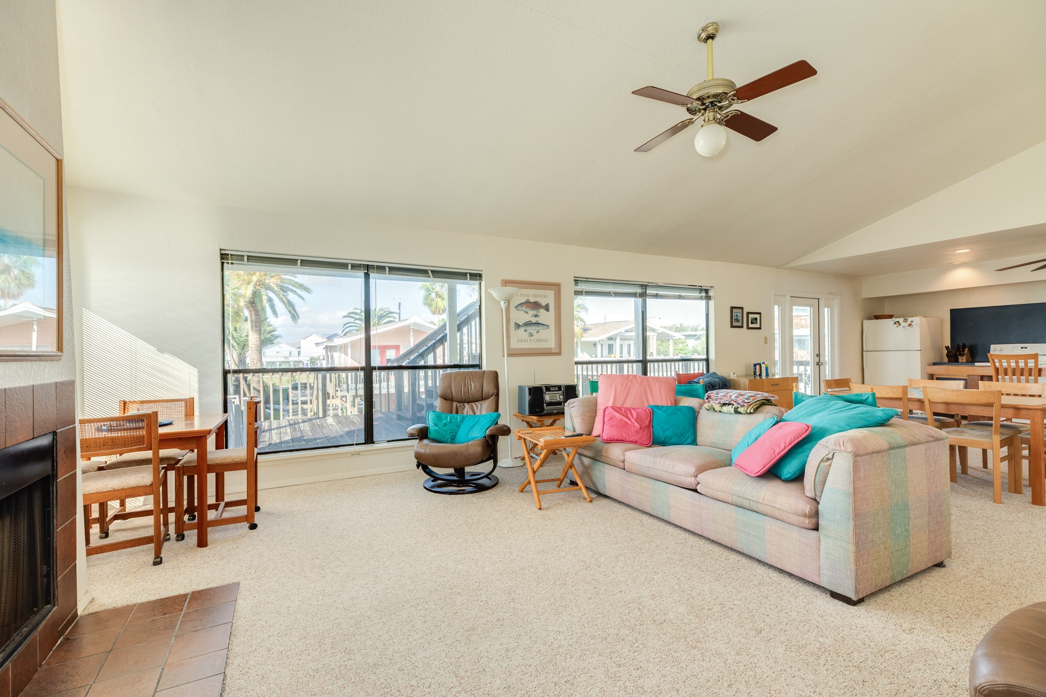 16708 Cormorant Road Jamaica Beach, TX 77554 - Photo 12 of 33 Living room area.