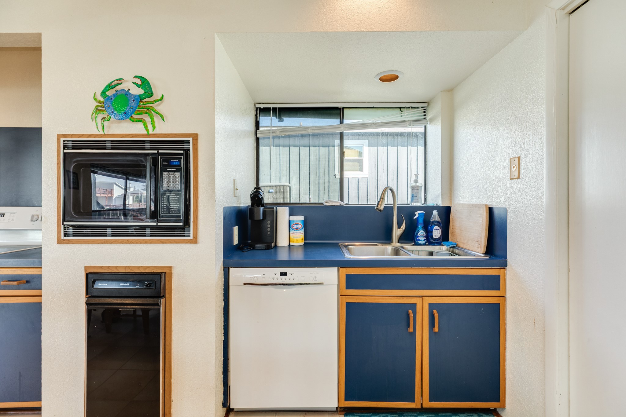 16708 Cormorant Road Jamaica Beach, TX 77554 - Photo 18 of 33 Kitchen view